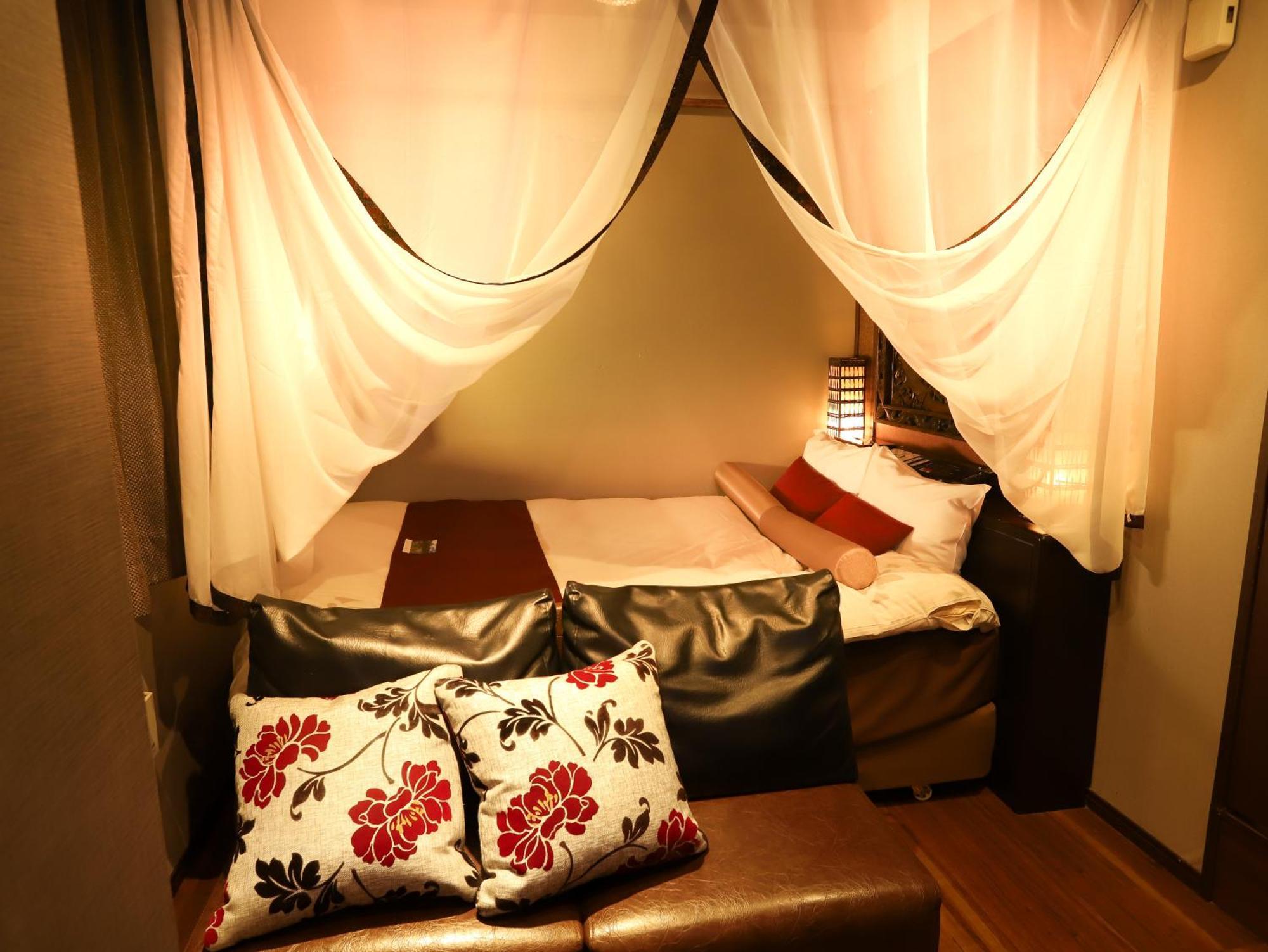 Hotel K6 Osaka Namba (Adults Only) Esterno foto